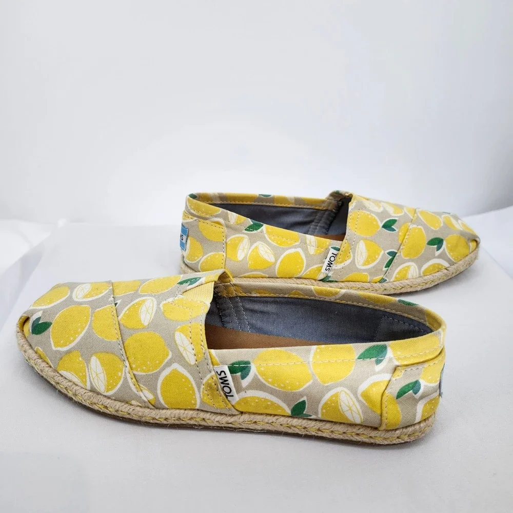 Toms Yellow Lemon AOP Slip On‎ Shoes Espadrille Flats Womens 7.5 Preppy Summer